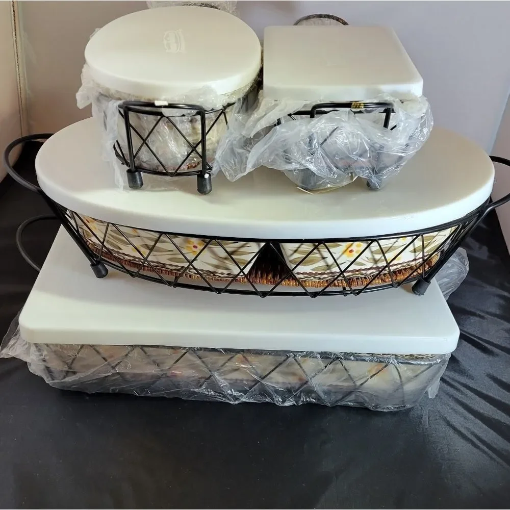 BRAND NEW TEMP-TATIONS PRESENTABLE OVENWARE BY TORA